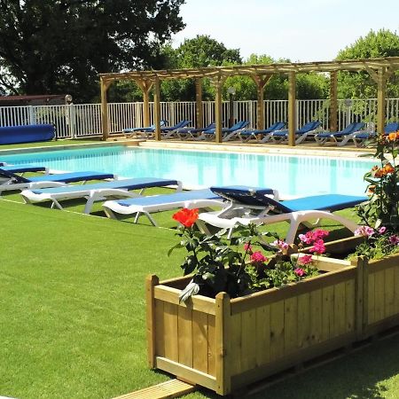 Mobil-Home Terrasse Semi-Couverte Limeuil Dış mekan fotoğraf