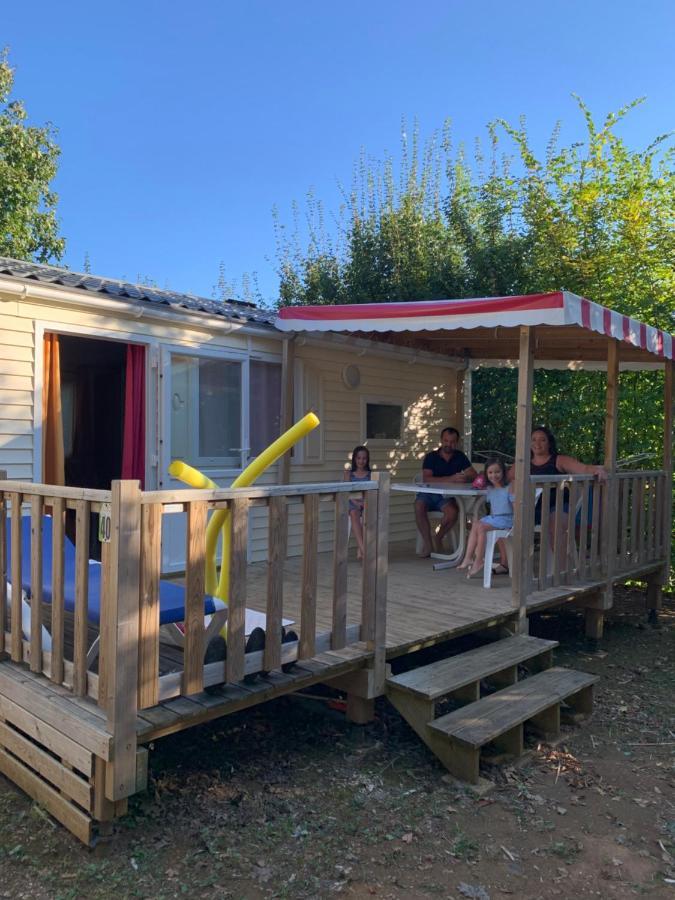 Mobil-Home Terrasse Semi-Couverte Limeuil Dış mekan fotoğraf